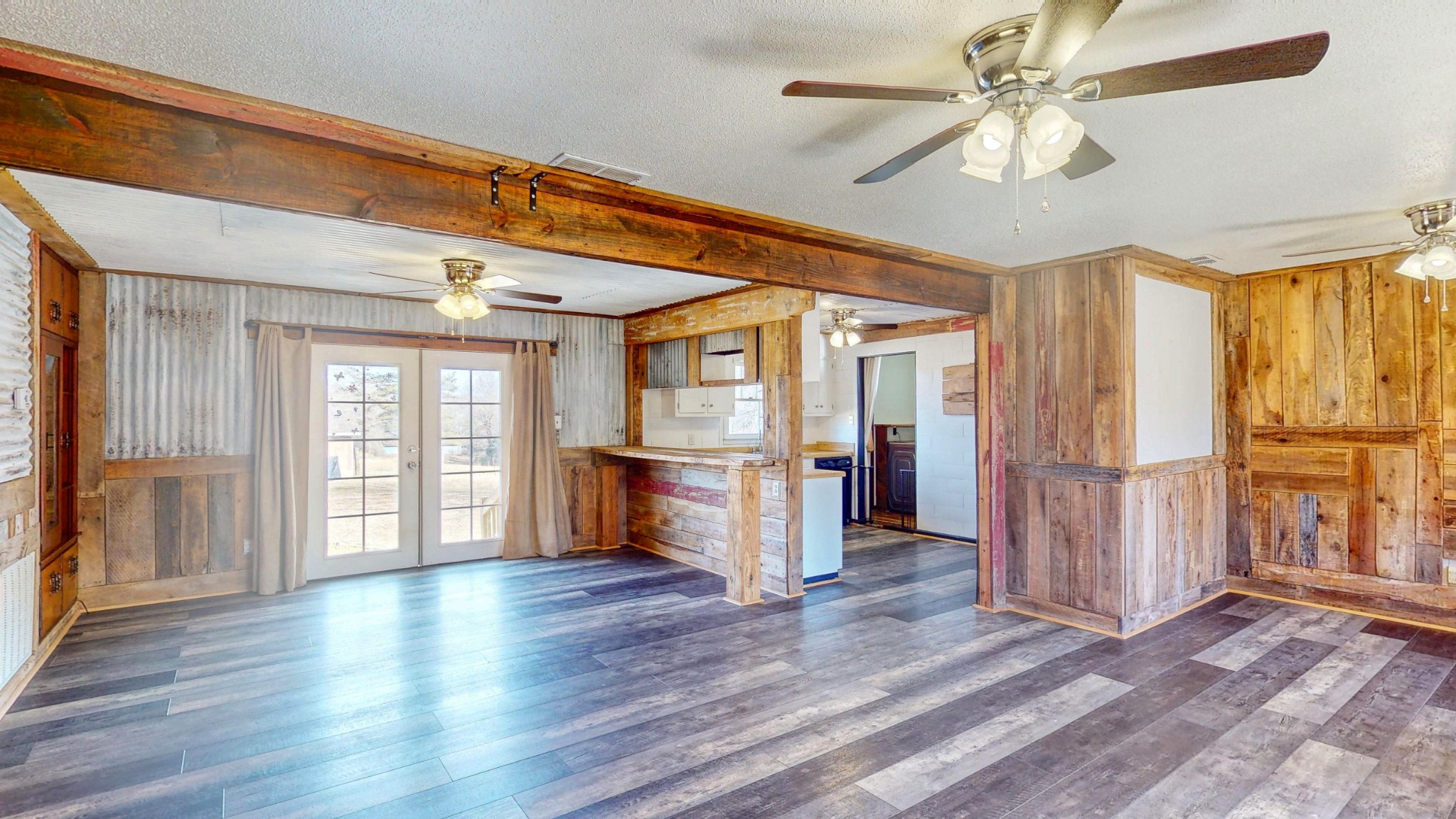628 Tom White Road Big Sandy, TN 38221 - Photo 8 of 28 Gallery Image 8