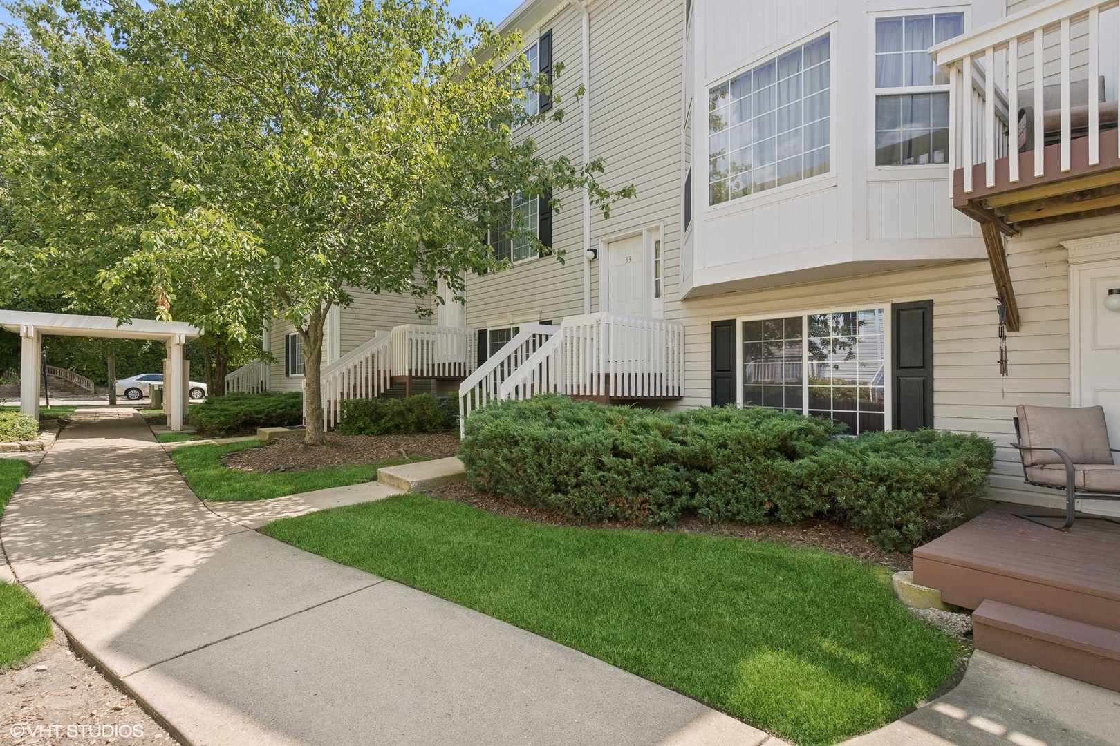 33 South Treehouse Lane Round Lake, IL 60073 - Photo 4 of 10 front view of a house with a yard