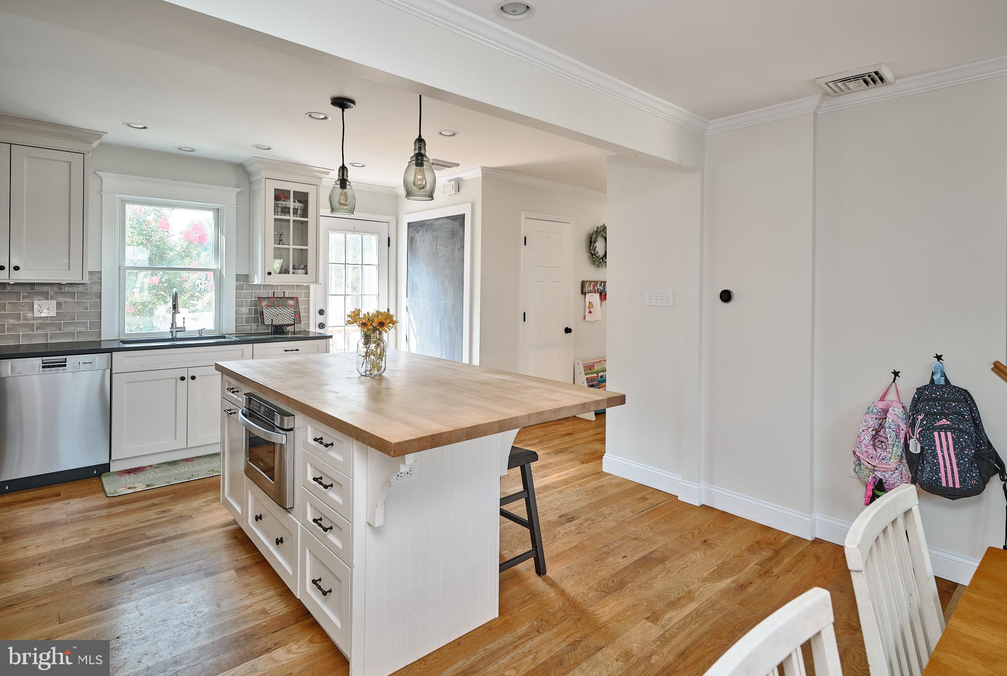 152 Cardinal Road Chalfont, PA 18914 - Photo 10 of 26 Gallery Image 10