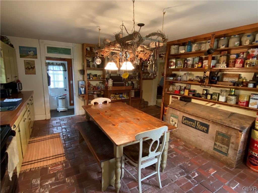 3322 Old Post Road Slatington, PA 18080 - Photo 5 of 18 Gallery Image 5