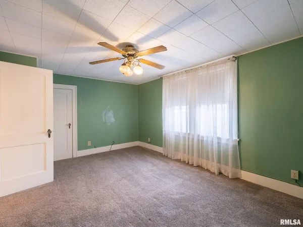 $119,900 | 921 Broadway Street, Pekin, IL 61554