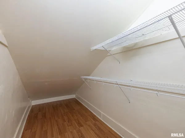 $119,900 | 921 Broadway Street, Pekin, IL 61554