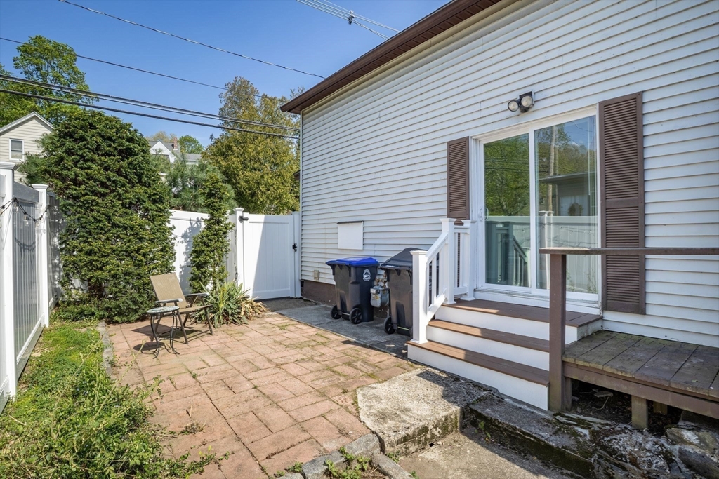 90 Manning Street Hudson, MA 01749 - Photo 26 of 38
