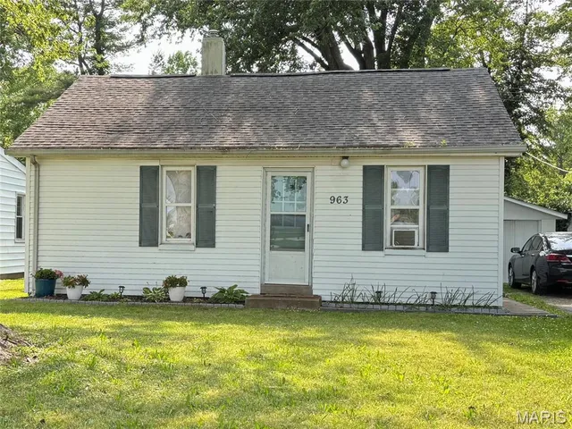 $84,500 | 963 Green Mt Lane, Belleville, IL 62220