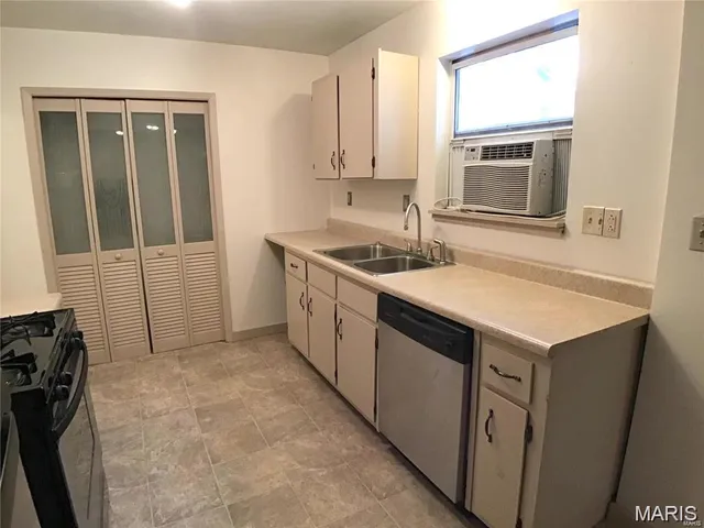 $84,500 | 963 Green Mt Lane, Belleville, IL 62220