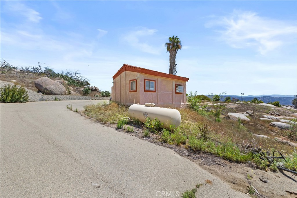 1252 Rancho Luiseno Road Escondido, CA 92026 - Photo 17 of 42