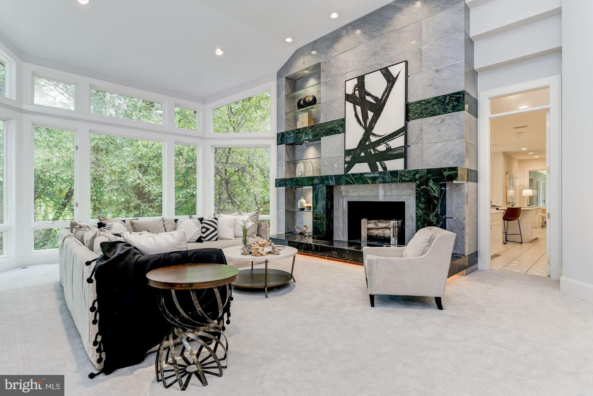 10827 Lockland Road Potomac, MD 20854 - Photo 1 of 44 Main Level - Great Room