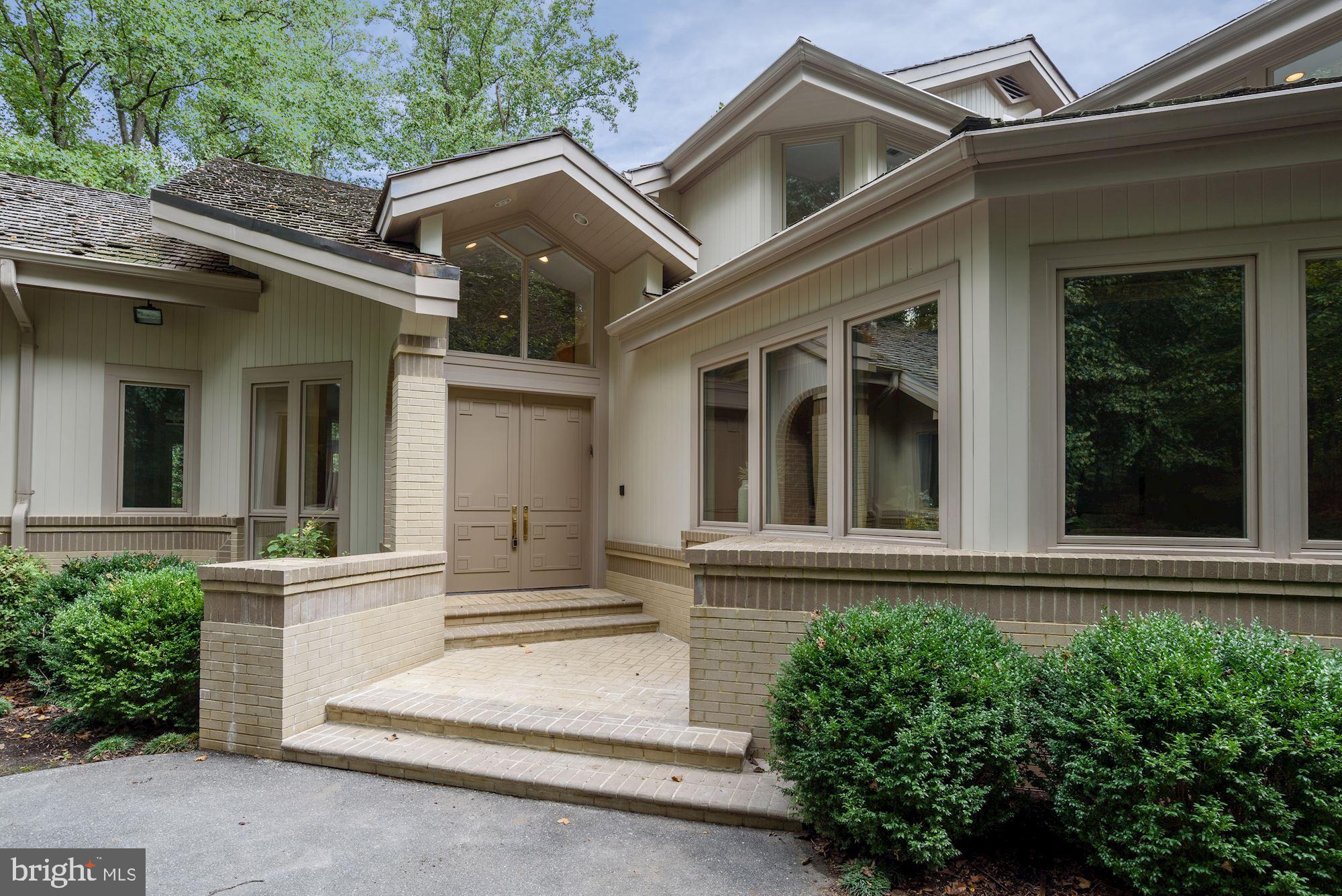 10827 Lockland Road Potomac, MD 20854 - Photo 4 of 44 10827 Lockland Road