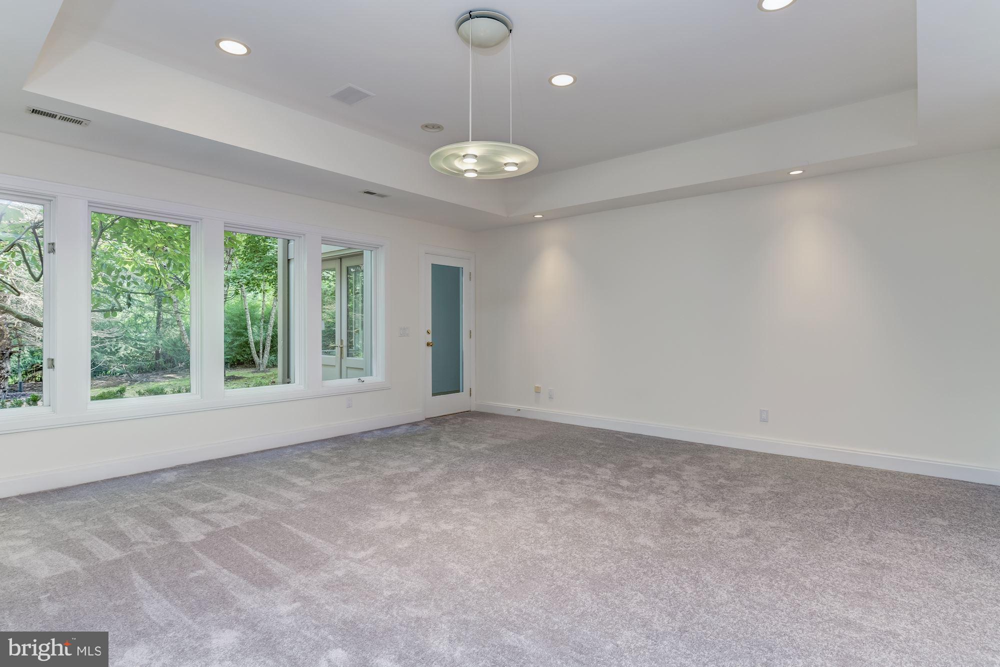 10827 Lockland Road Potomac, MD 20854 - Photo 36 of 44 Lower Level - Den