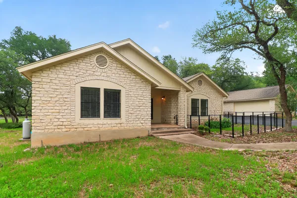 $575,000 | 128 Mockingbird Lane, Georgetown, TX 78633