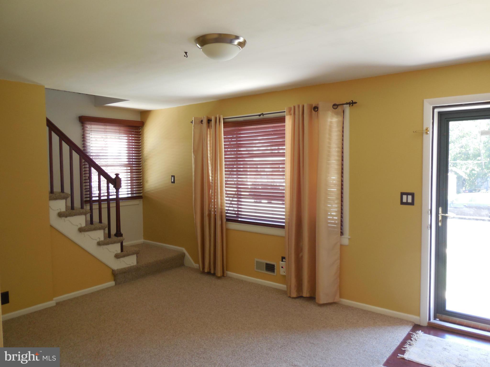 8104 Woodhaven Road Baltimore, MD 21237 - Photo 12 of 29 Living Room