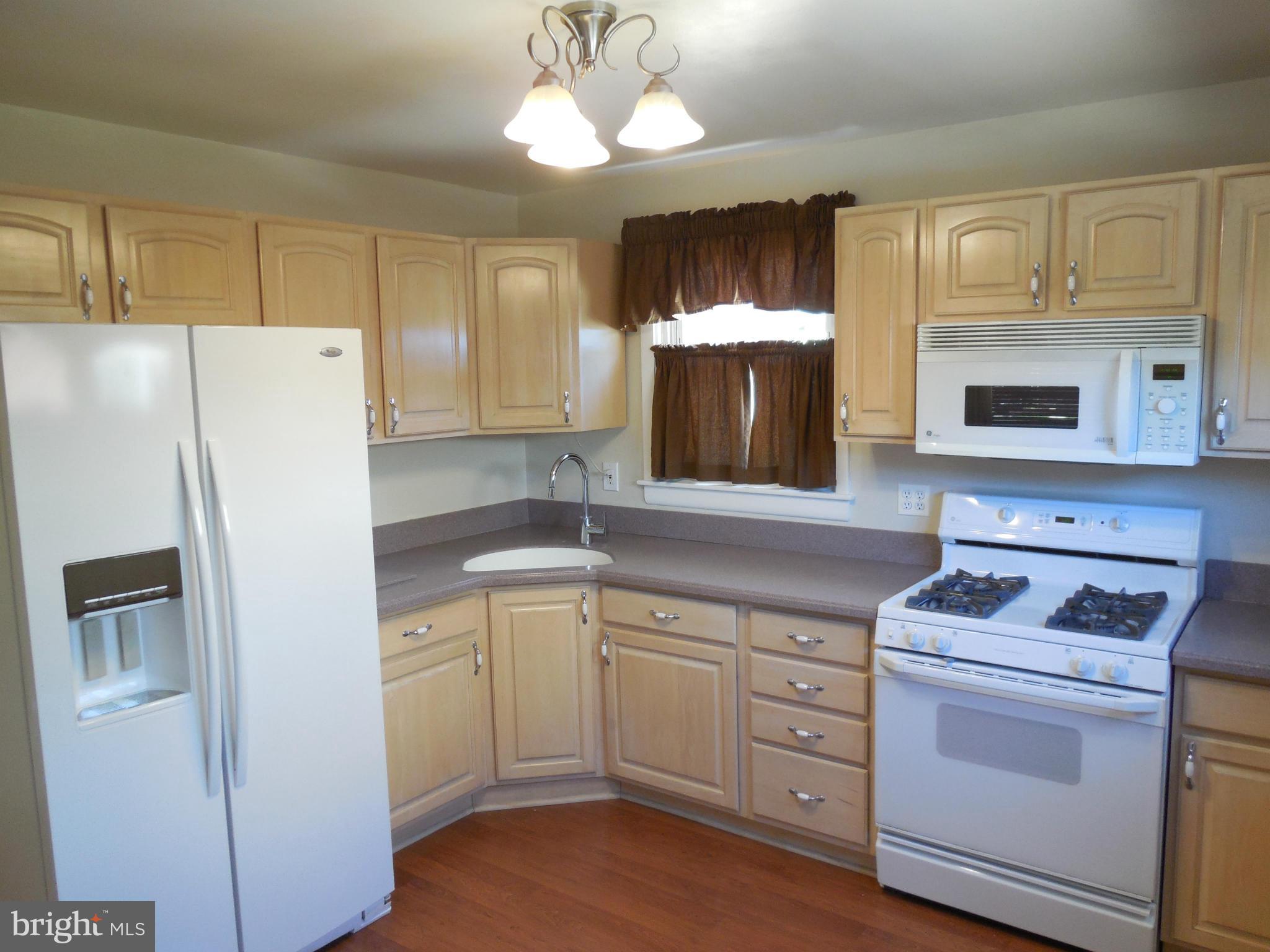8104 Woodhaven Road Baltimore, MD 21237 - Photo 15 of 29 Kitchen