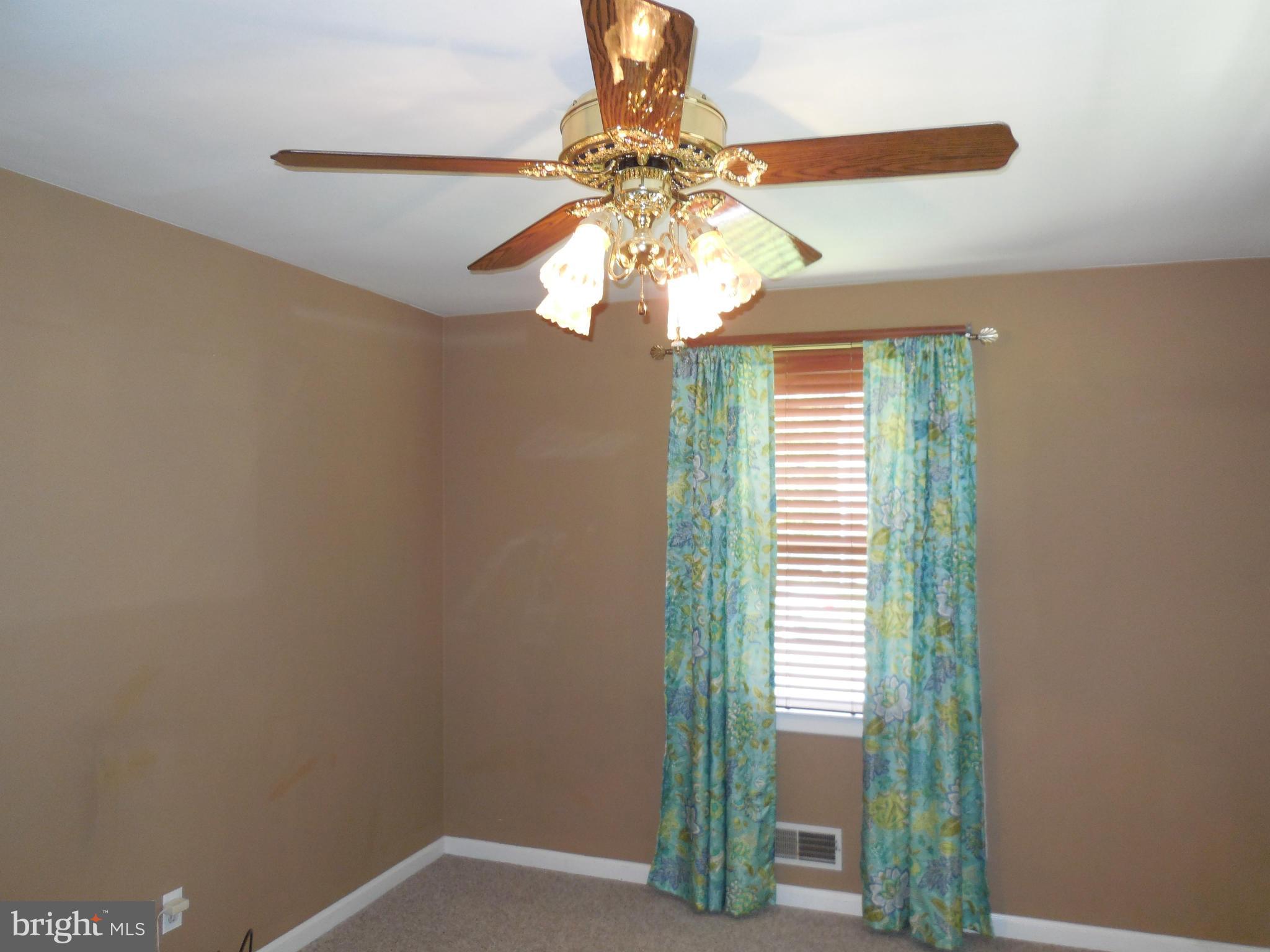 8104 Woodhaven Road Baltimore, MD 21237 - Photo 18 of 29 Bedroom
