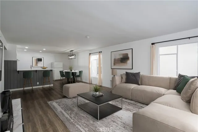 $669,000 | 1250 East Ocean Boulevard, Unit 307, Long Beach, CA 90802