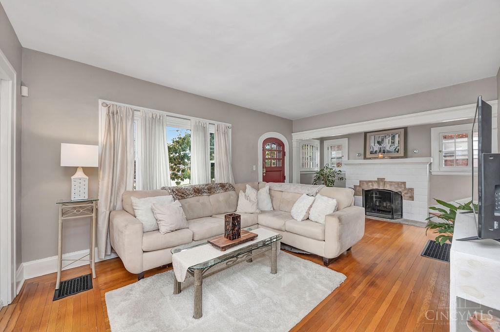 2913 Madison Road Cincinnati, OH 45209 - Photo 7 of 45