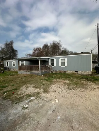 front view of house with a yard