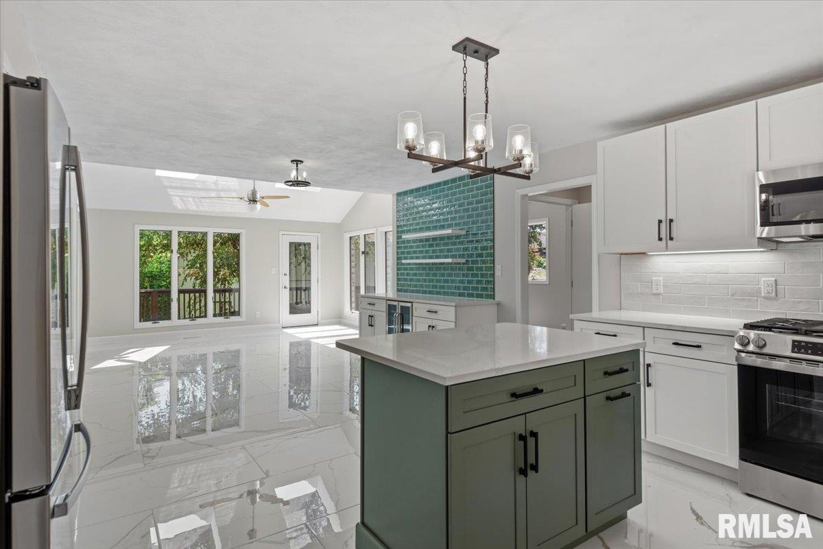 1904 Oak Creek Road Springfield, IL 62704 - Photo 37 of 90 Gallery Image 37