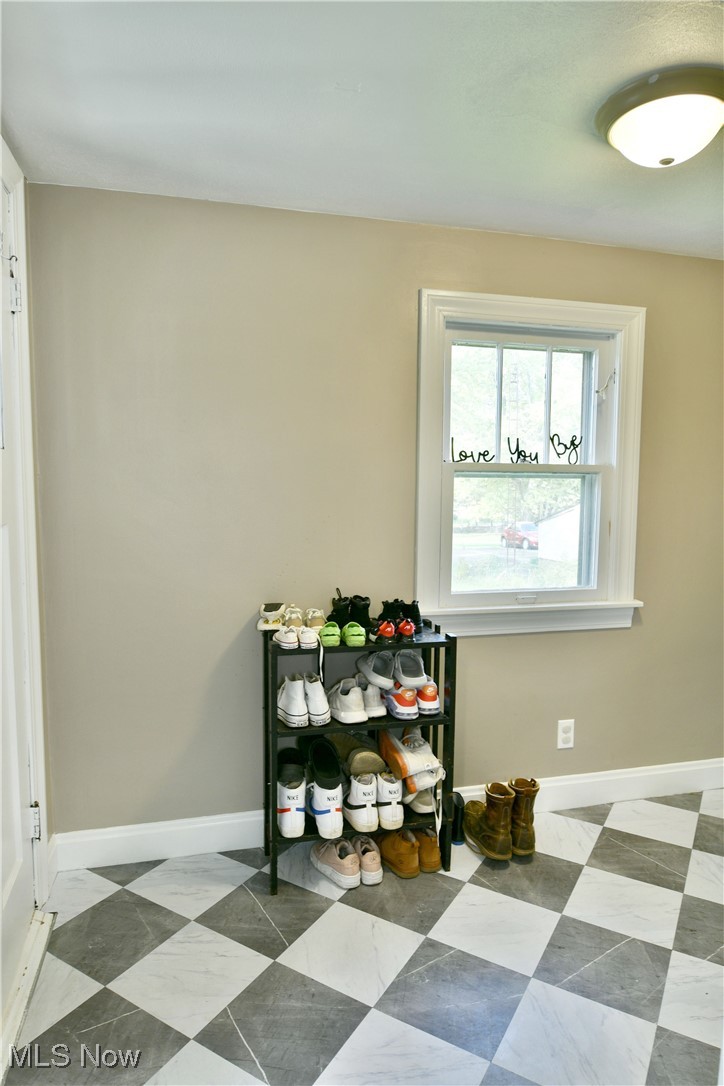 572 Howland Wilson Road Southeast Warren, OH 44484 - Photo 18 of 50 Gallery Image 18