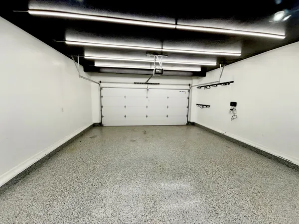 $2,150 | 451 Kinslow Court, Clarksville, TN 37040