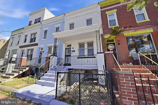 $2,600 | 707 15th Street Northeast, Washington, DC 20002
