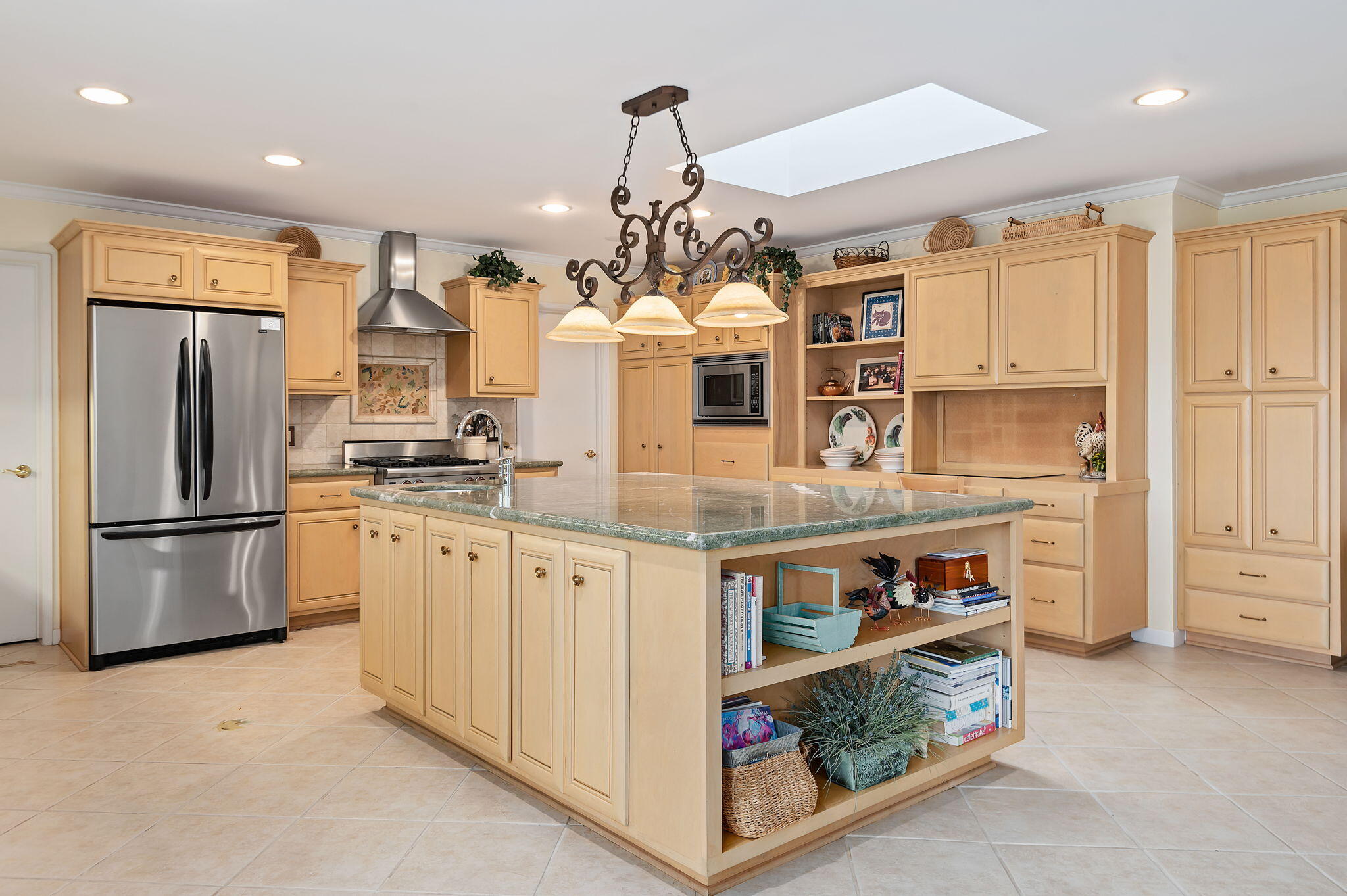 5841 Azalea Way Goleta, CA 93117 - Photo 8 of 21 11-web-or-mls-11 - Kitchen