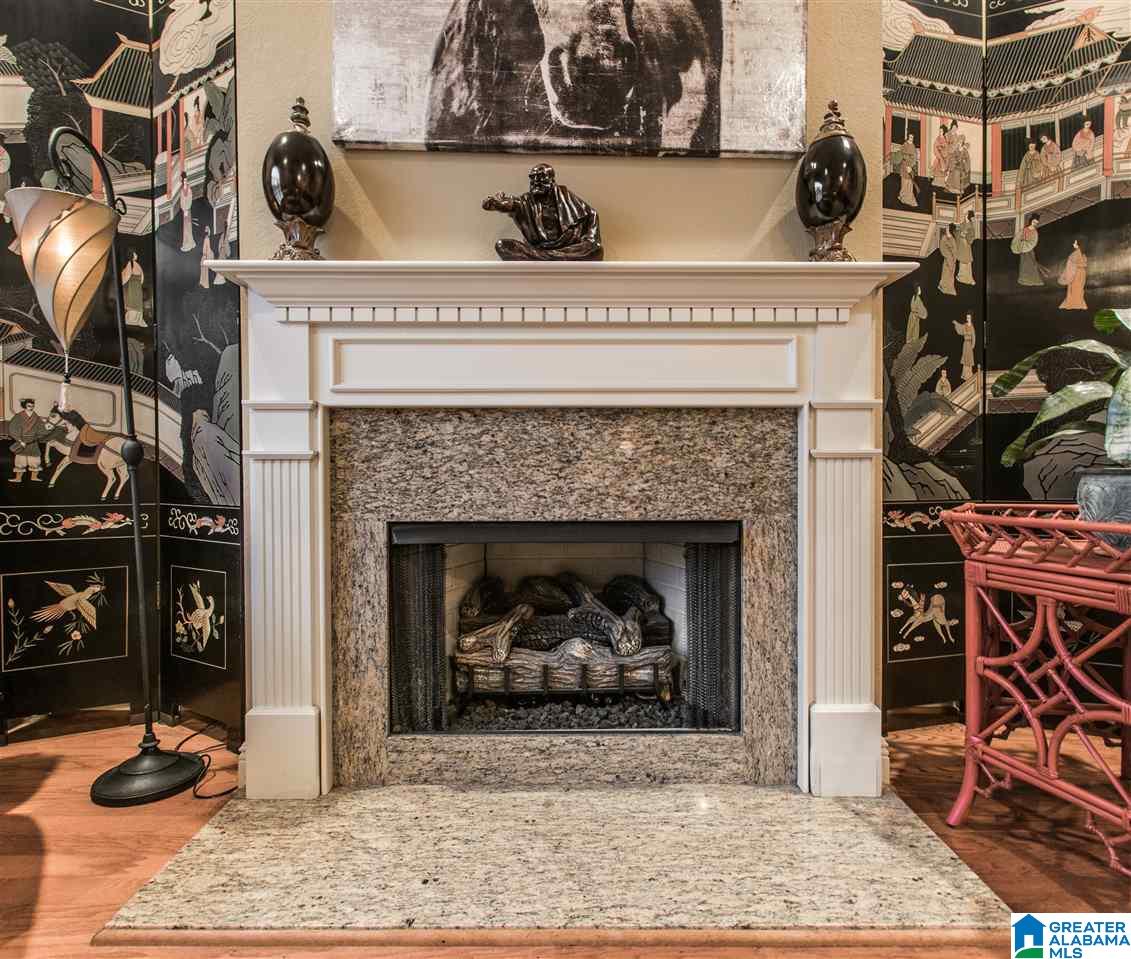 606 Village Way Pelham, AL 35124 - Photo 5 of 28