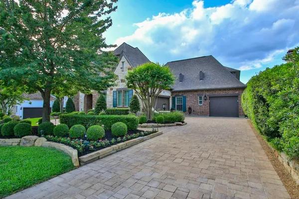 $1,745,000 | 134 South Curly Willow Drive, Tomball, TX 77375