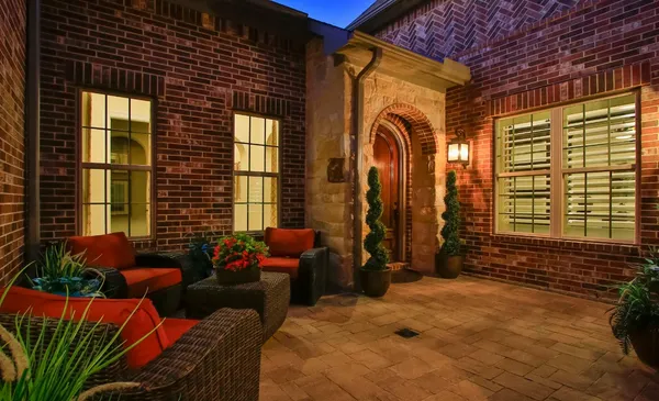 $1,745,000 | 134 South Curly Willow Drive, Tomball, TX 77375