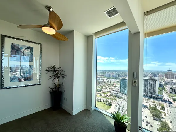 $4,500 | 610 East Market Street, Unit 2602, San Antonio, TX 78205