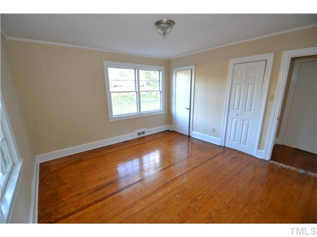 6239 Tryon Road Cary, NC 27518 - Photo 9 of 11