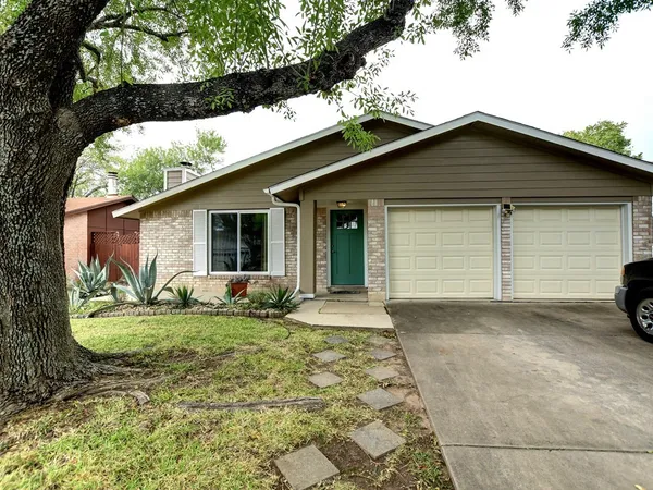 $2,000 | 11108 Applewood Drive, Austin, TX 78758