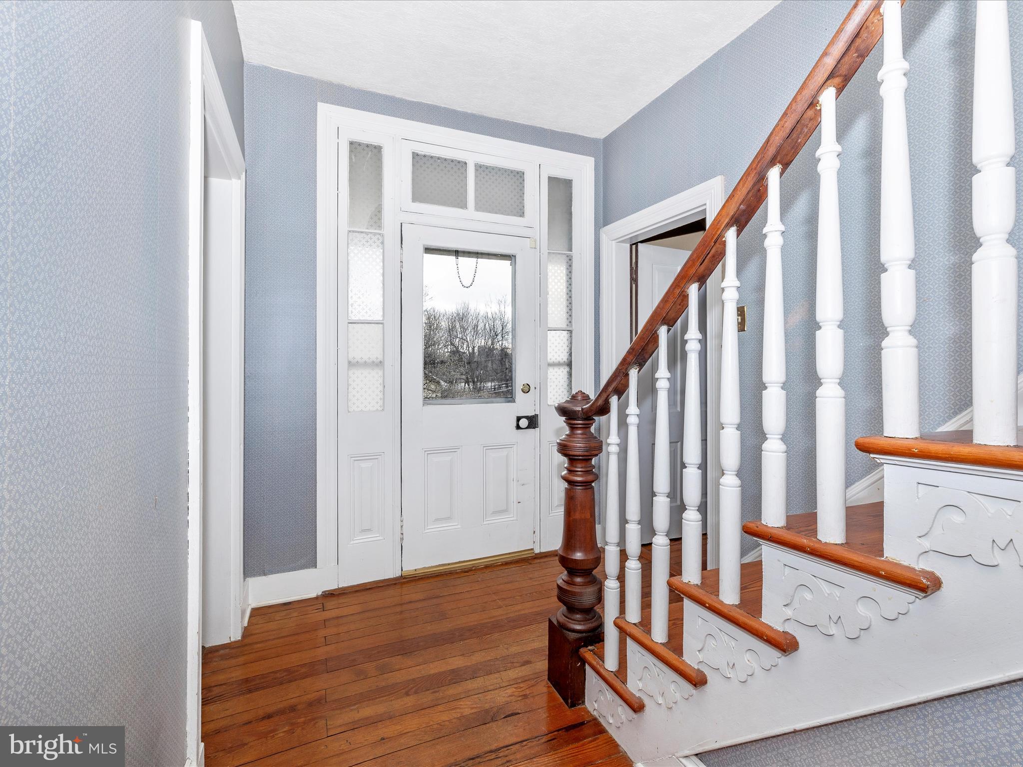 401 Prospect Road Mount Airy, MD 21771 - Photo 3 of 52 Entry
