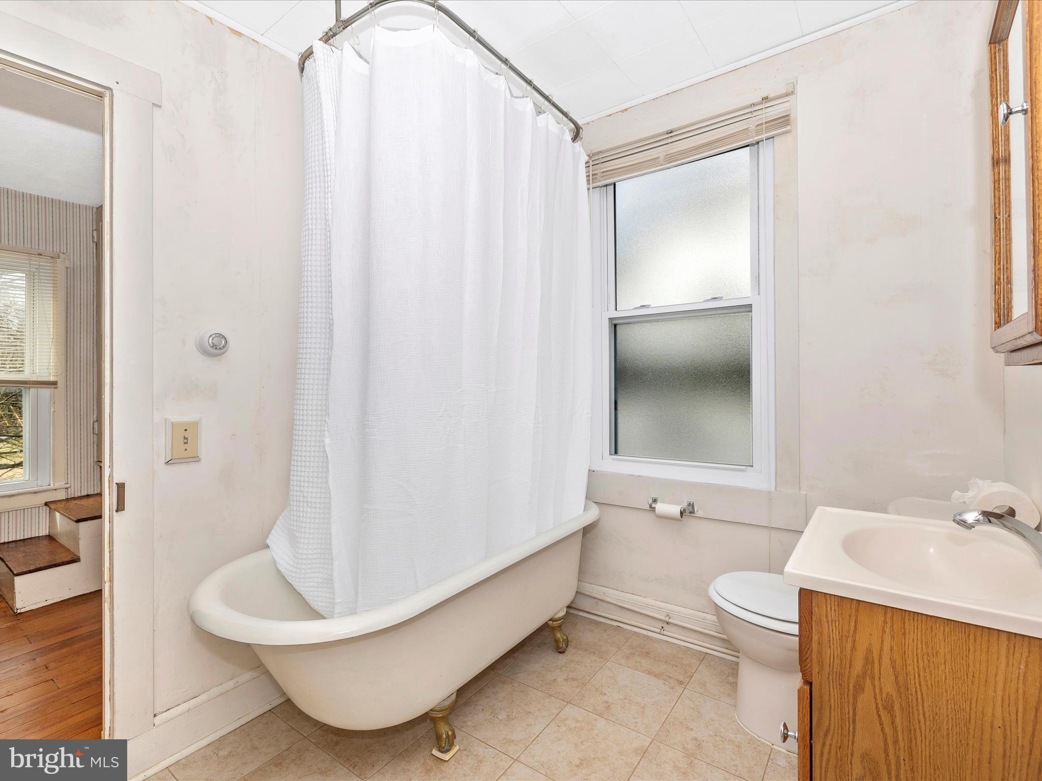 401 Prospect Road Mount Airy, MD 21771 - Photo 5 of 52 Bathroom