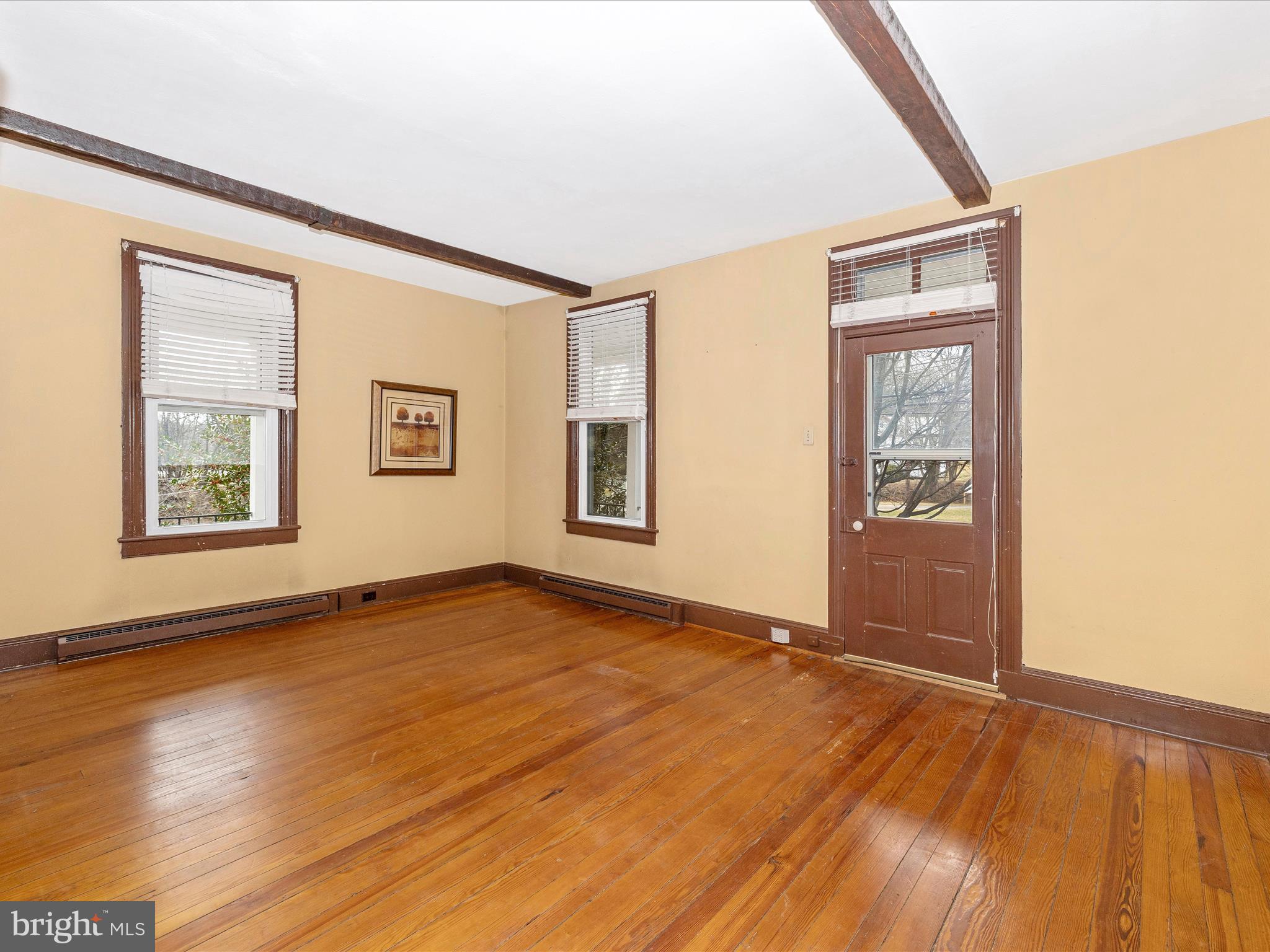 401 Prospect Road Mount Airy, MD 21771 - Photo 8 of 52 Living Room