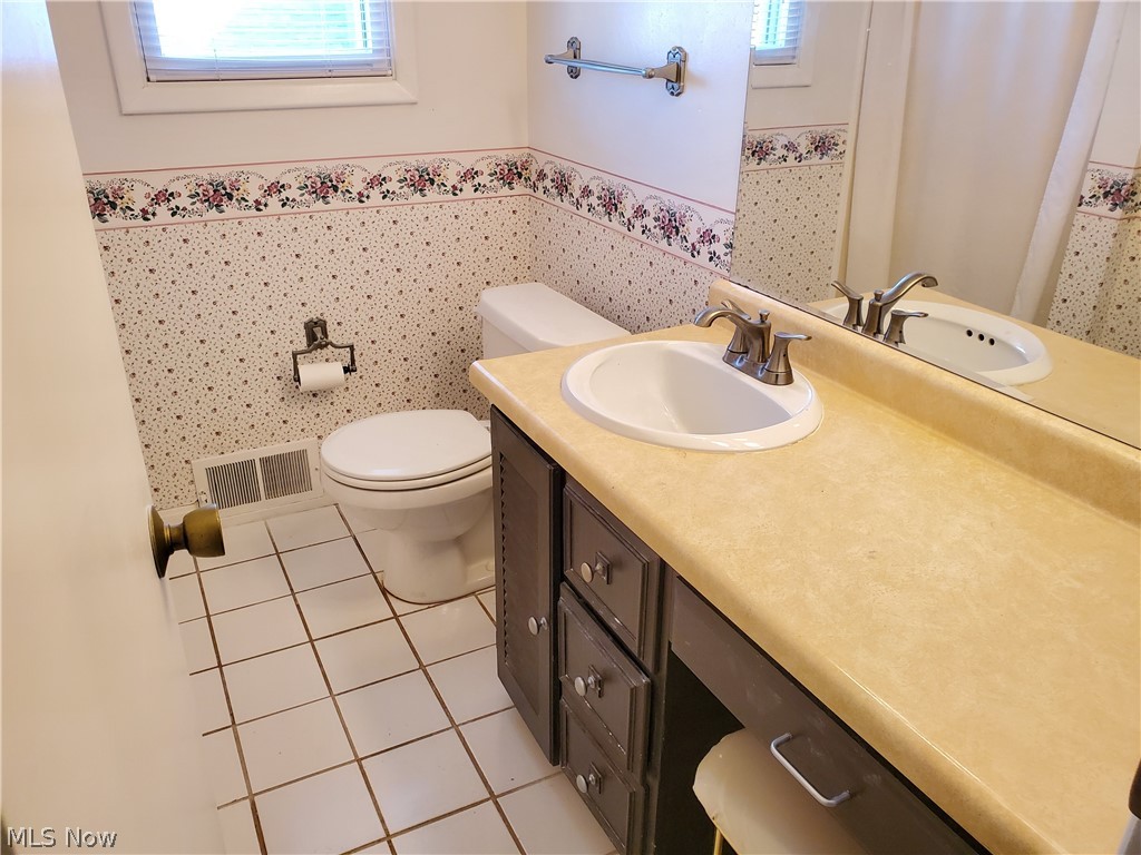 1277 Irene Road Lyndhurst, OH 44124 - Photo 28 of 35