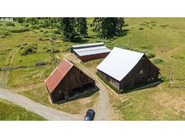 a picture of a room with a white wall