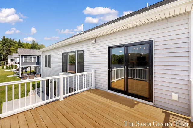 $529,900 | 7271 Atwater Springs Drive, Spring Lake, MI 49456