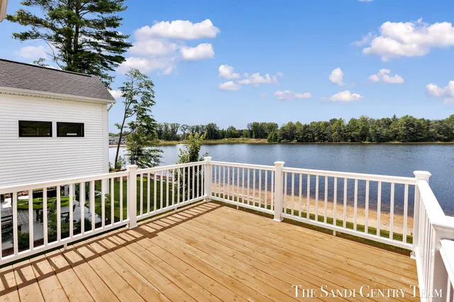 $529,900 | 7271 Atwater Springs Drive, Spring Lake, MI 49456