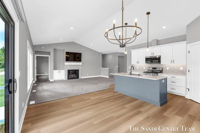 $529,900 | 7271 Atwater Springs Drive, Spring Lake, MI 49456