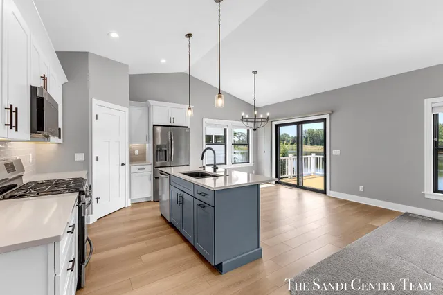 $529,900 | 7271 Atwater Springs Drive, Spring Lake, MI 49456