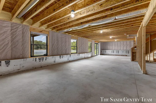 $529,900 | 7271 Atwater Springs Drive, Spring Lake, MI 49456