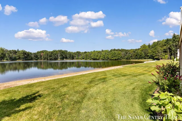 $529,900 | 7271 Atwater Springs Drive, Spring Lake, MI 49456