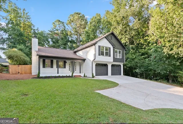 $2,900 | 3412 Camens Court Northeast, Unit 1, Buford, GA 30519