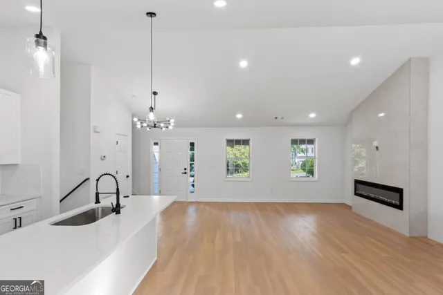 $2,900 | 3412 Camens Court Northeast, Unit 1, Buford, GA 30519