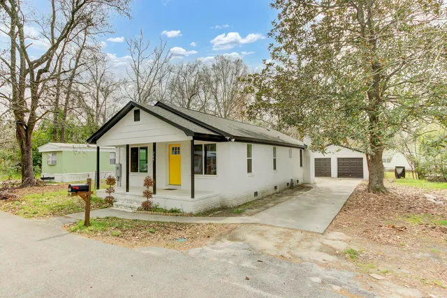 $233,500 | 204 County Rd S-18-567, St. George, SC 29477