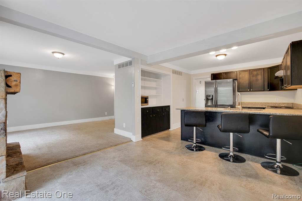 1330 Brook Lane Rochester Hills, MI 48306 - Photo 8 of 21