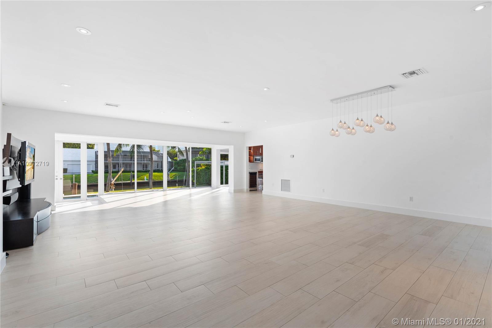 720 Lake Road Miami, FL 33137 - Photo 11 of 48