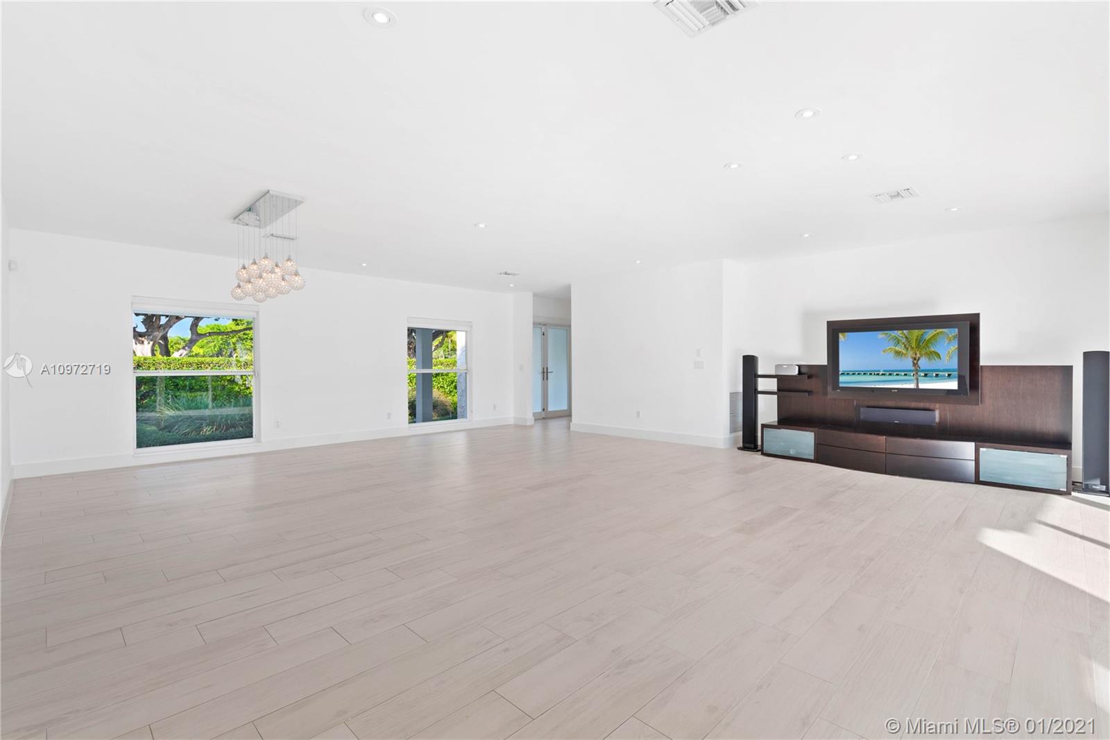 720 Lake Road Miami, FL 33137 - Photo 7 of 48