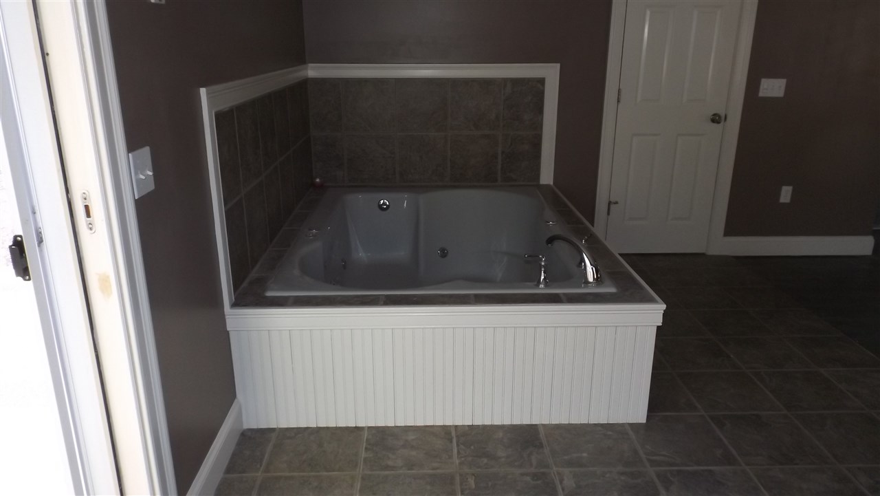225 Mt Delight Road Epsom, NH 03234 - Photo 15 of 33