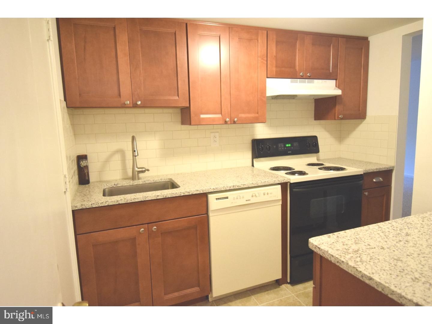 102 Bancroft Road Lansdale, PA 19446 - Photo 8 of 16 Kitchen